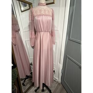 Vintage Women’s JCPenney Fashions Pink Gown Dress Sheer Lace Arms